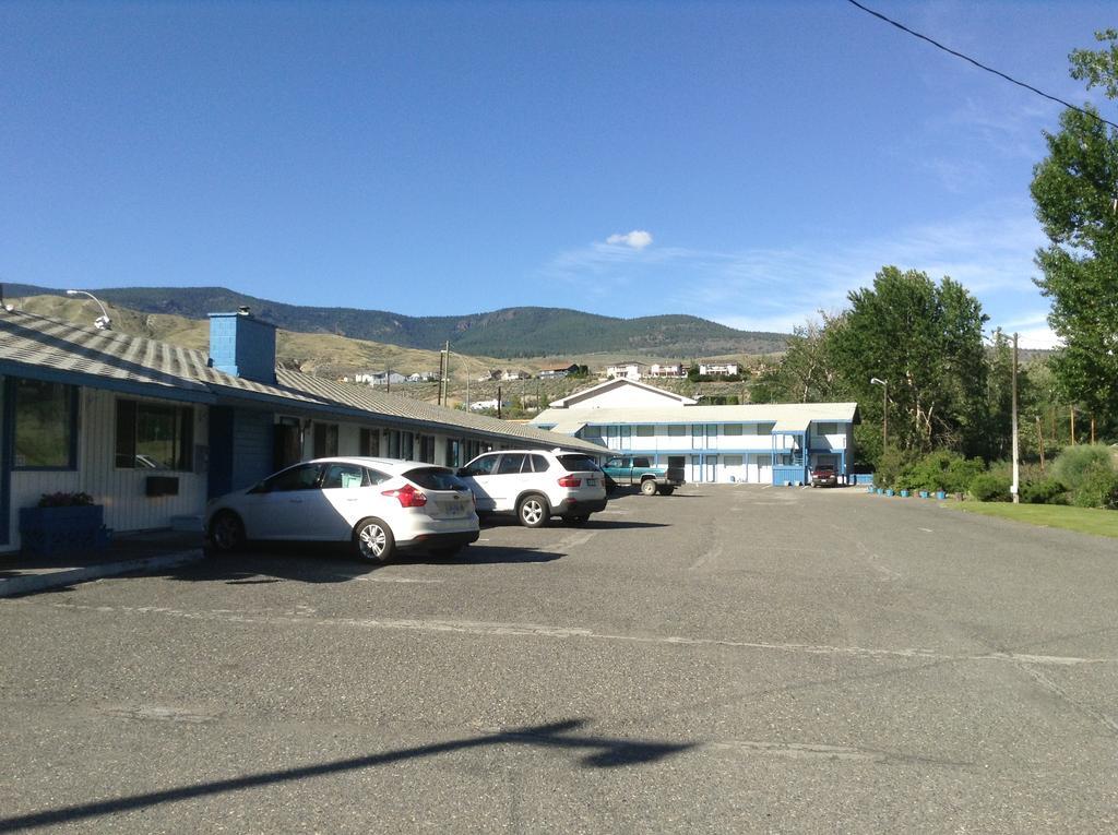 Tumbleweed Motel Cache Creek Exterior photo
