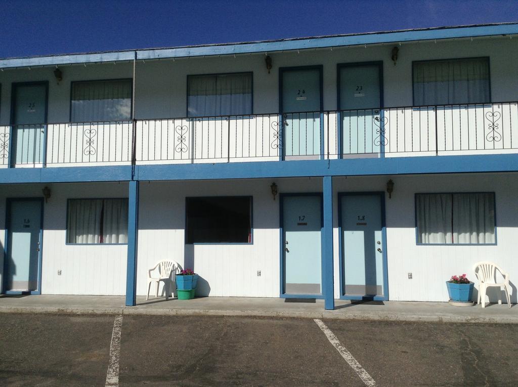 Tumbleweed Motel Cache Creek Exterior photo